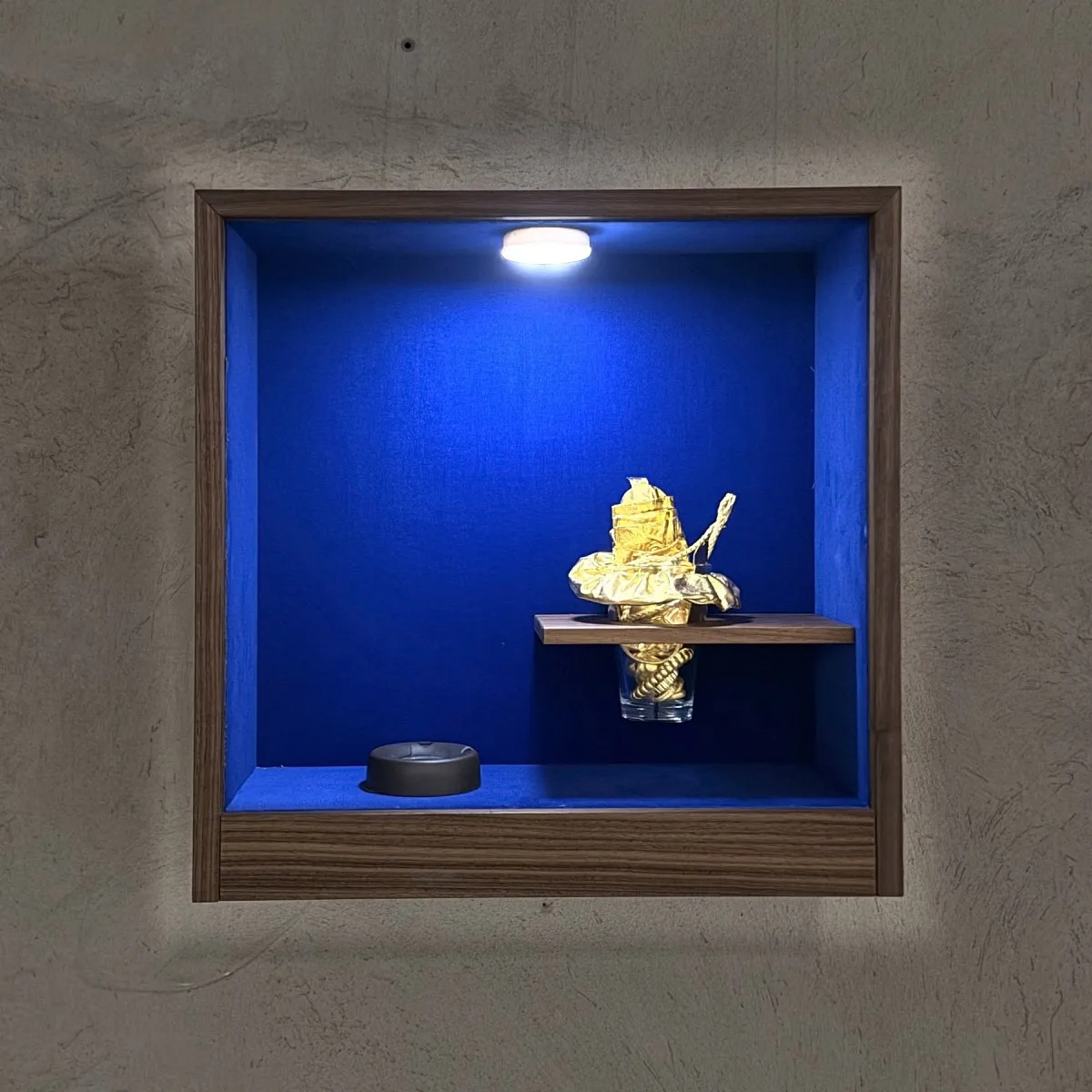 Hand Gottes, HR-PC-05, in der Vitrine